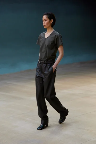Look 15